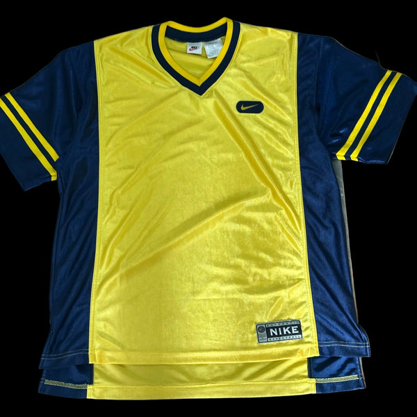 Nike basketball jersey - HALO10.